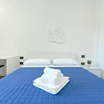 Alle Porte Del Centro - - - Ingresso Centro Storico - Parcheggio Gratuito * Ρέτζιο Εμίλια