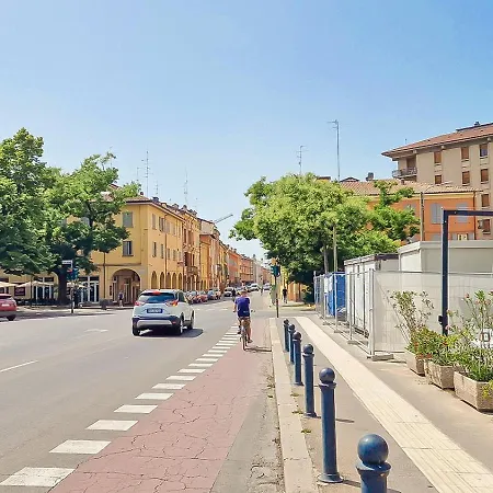 بيت ضيافة Alle Porte Del Centro - - - Ingresso Centro Storico - Parcheggio Gratuito ريجّو إيميليا