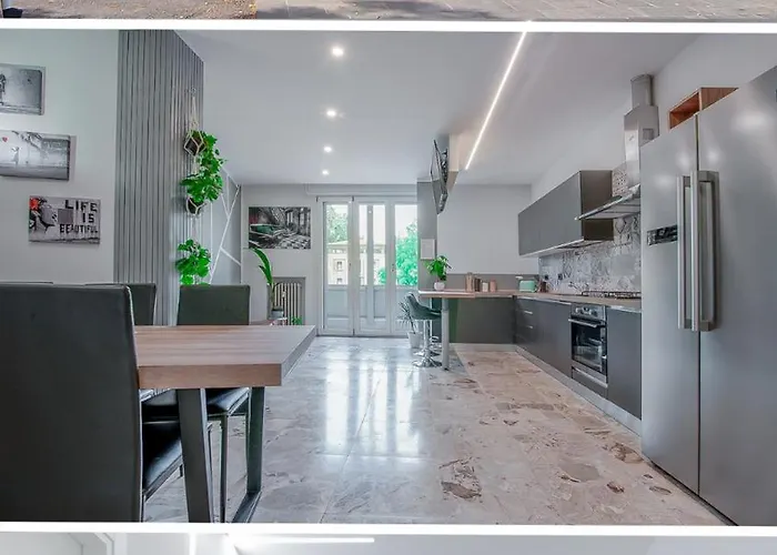 Alle Porte Del Centro - - - Ingresso Centro Storico - Parcheggio Gratuito * Reggio nell'Emilia