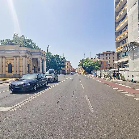 Alle Porte Del Centro - - - Ingresso Centro Storico - Parcheggio Gratuito Vendégház Reggio Emilia