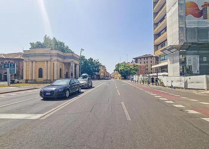 Alle Porte Del Centro - - - Ingresso Centro Storico - Parcheggio Gratuito Vendégház Reggio Emilia